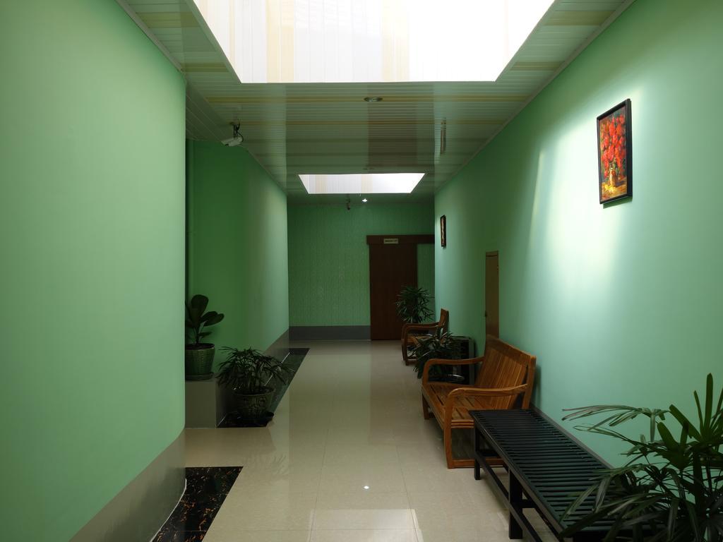 Hotel Thirisan 2*